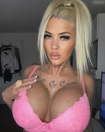 Deminecka Fotografii Nud Scurse OnlyFans 43