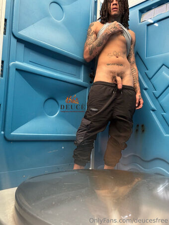 deucesfree Fotografii Nud Scurse OnlyFans 4