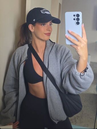 Develique Fotografii Nud Scurse OnlyFans 252