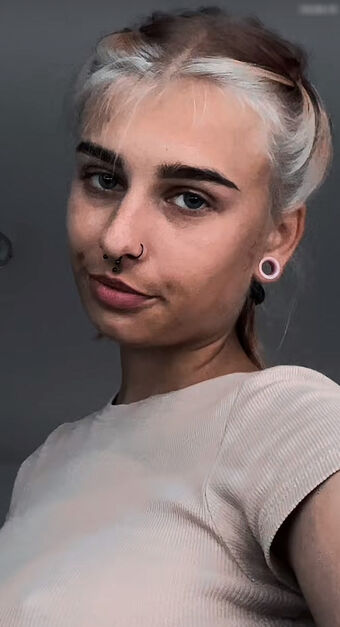 Dina Fotografii Nud Scurse OnlyFans 35