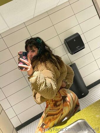 divinelylillith