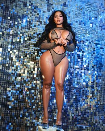 E.dot Fotografii Nud Scurse OnlyFans 33