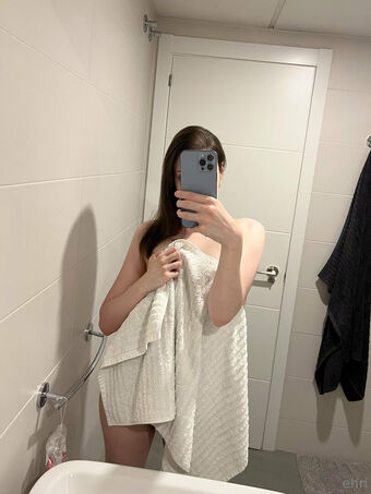 ehriyn Fotografii Nud Scurse OnlyFans 43