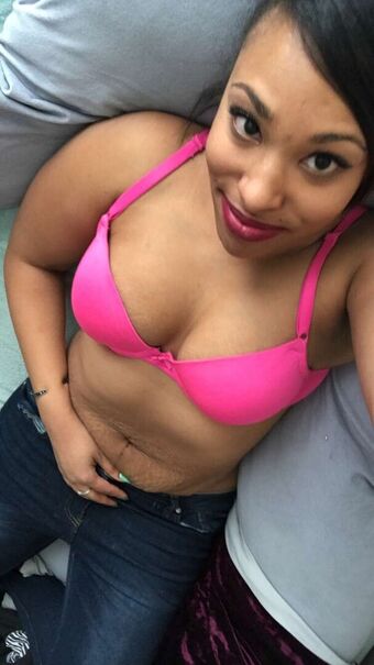 Elaynah Fotografii Nud Scurse OnlyFans 9