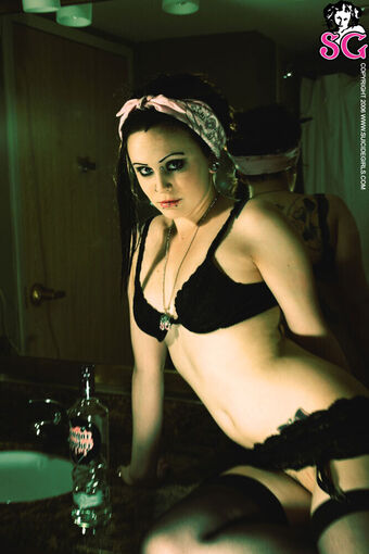 Elle Stranger