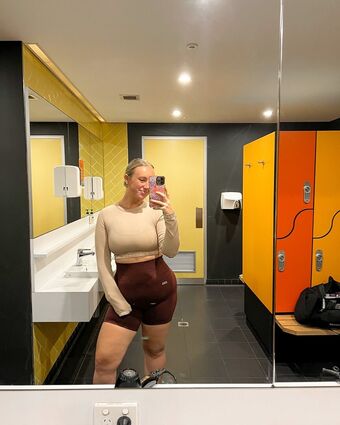 Elloise Fotografii Nud Scurse OnlyFans 26