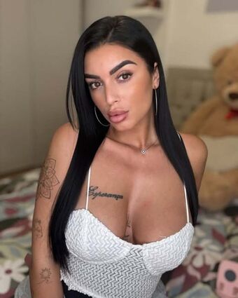 Elo Guerrar Fotografii Nud Scurse OnlyFans 2