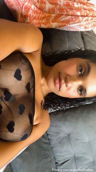 Emi Fox Fotografii Nud Scurse OnlyFans 11