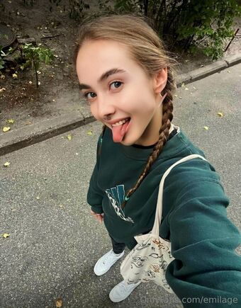 emilage Fotografii Nud Scurse OnlyFans 115