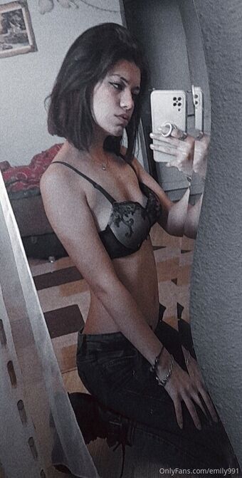 emily991 Fotografii Nud Scurse OnlyFans 29