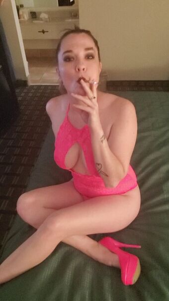 emmacantquit Fotografii Nud Scurse OnlyFans 40