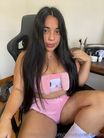 emotionalemon Fotografii Nud Scurse OnlyFans 30