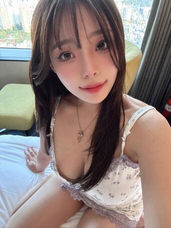 ENA Fotografii Nud Scurse OnlyFans 20
