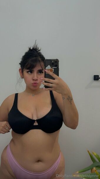 ethlynne Fotografii Nud Scurse OnlyFans 33