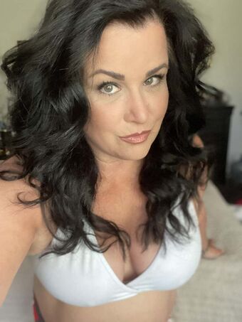 EV Parrish Fotografii Nud Scurse OnlyFans 18