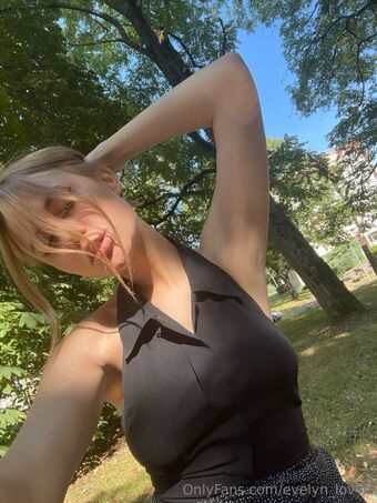 evelyn_lovve