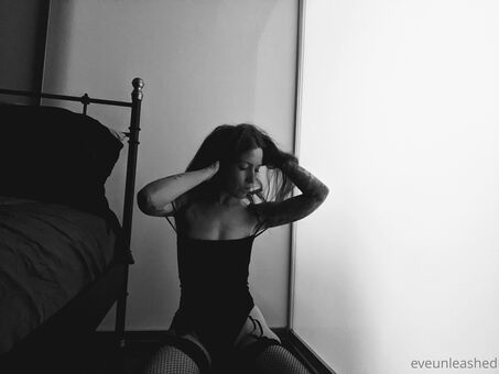 Eveunleashed Fotografii Nud Scurse OnlyFans 15