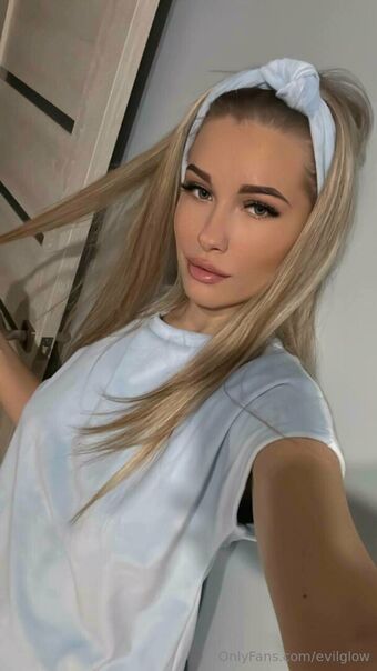 evilglow Fotografii Nud Scurse OnlyFans 9