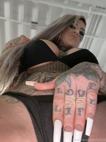evilynink Fotografii Nud Scurse OnlyFans 12