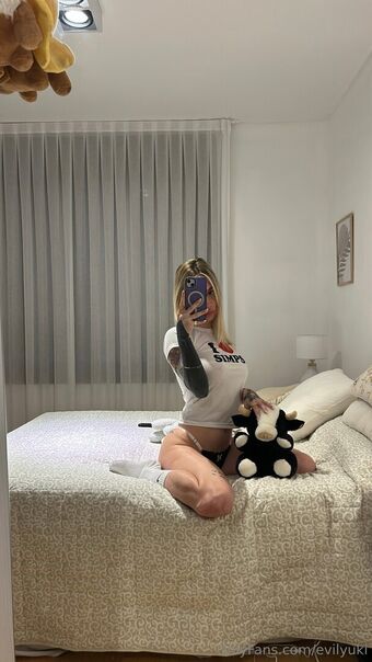 evilyuki Fotografii Nud Scurse OnlyFans 11
