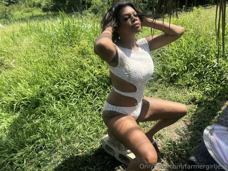 Farmer Girl Jess Fotografii Nud Scurse OnlyFans 15