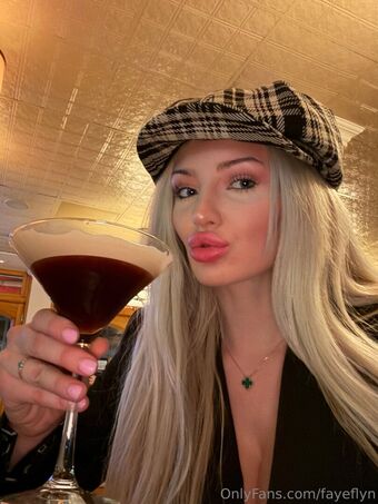 fayeflyn Fotografii Nud Scurse OnlyFans 15