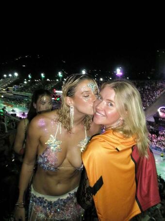 Flagras Carnaval Fotografii Nud Scurse OnlyFans 41