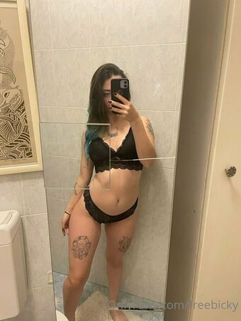 freebicky Fotografii Nud Scurse OnlyFans 4