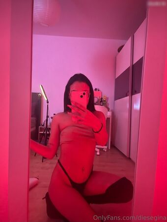 Gina Fotografii Nud Scurse OnlyFans 16
