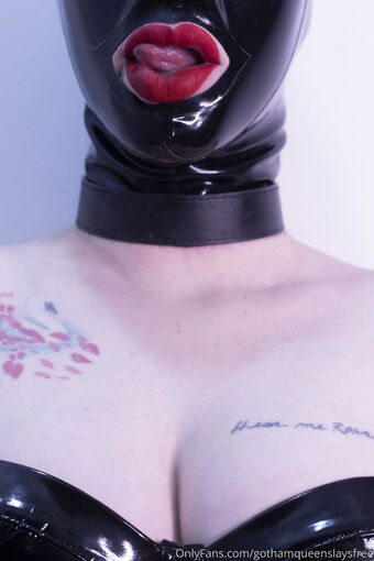 Gothamqueenslaysfree