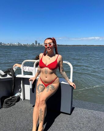 Grace M Fotografii Nud Scurse OnlyFans 3