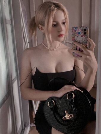 Grusha Fotografii Nud Scurse OnlyFans 17