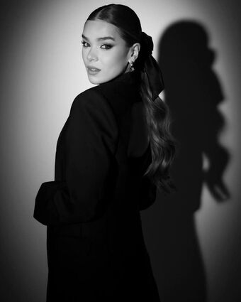Hailee Steinfeld