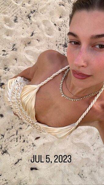 Hailey Baldwin Bieber