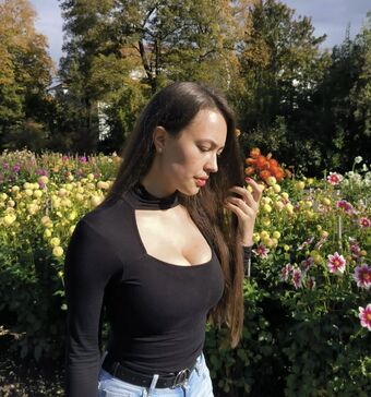 helloani Fotografii Nud Scurse OnlyFans 3