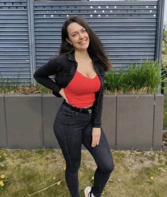 helloani Fotografii Nud Scurse OnlyFans 5