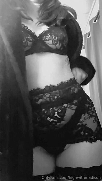 highwithmadison Fotografii Nud Scurse OnlyFans 31