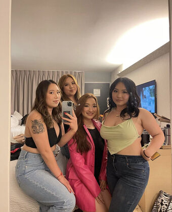 Hmong Fotografii Nud Scurse OnlyFans 2