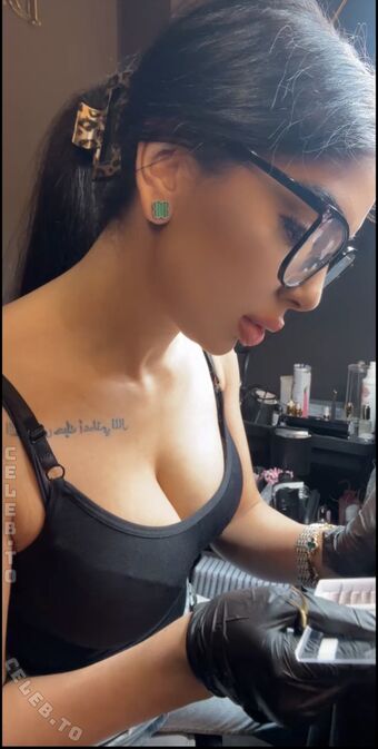 Houda Sanchez Fotografii Nud Scurse OnlyFans 53