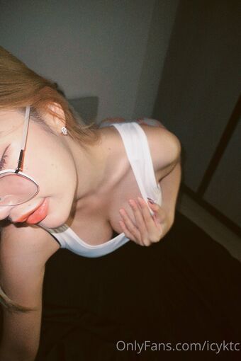 icyktc Fotografii Nud Scurse OnlyFans 15
