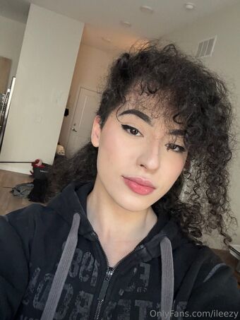 ileezy Fotografii Nud Scurse OnlyFans 16