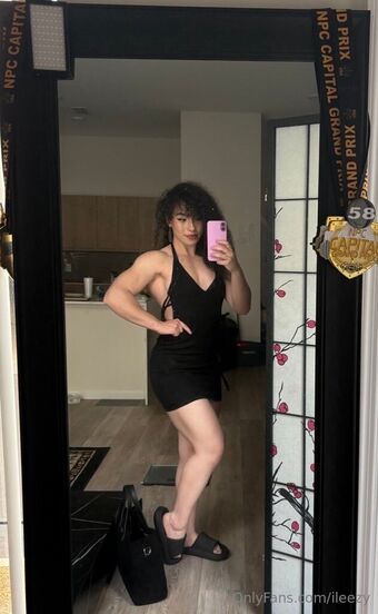 ileezy Fotografii Nud Scurse OnlyFans 18