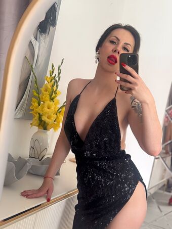 ilenia Fotografii Nud Scurse OnlyFans 10
