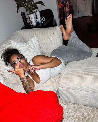 insuiwetrust Fotografii Nud Scurse OnlyFans 4
