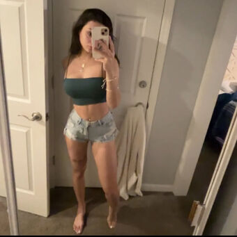 itselessa Fotografii Nud Scurse OnlyFans 3