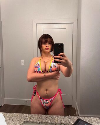 Itzwhitechina Fotografii Nud Scurse OnlyFans 21