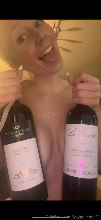 izzypeaches21 Fotografii Nud Scurse OnlyFans 31