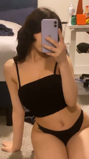 Jadjin Fotografii Nud Scurse OnlyFans 4