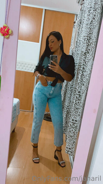 janaril Fotografii Nud Scurse OnlyFans 15