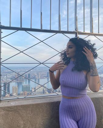 jihane Fotografii Nud Scurse OnlyFans 1